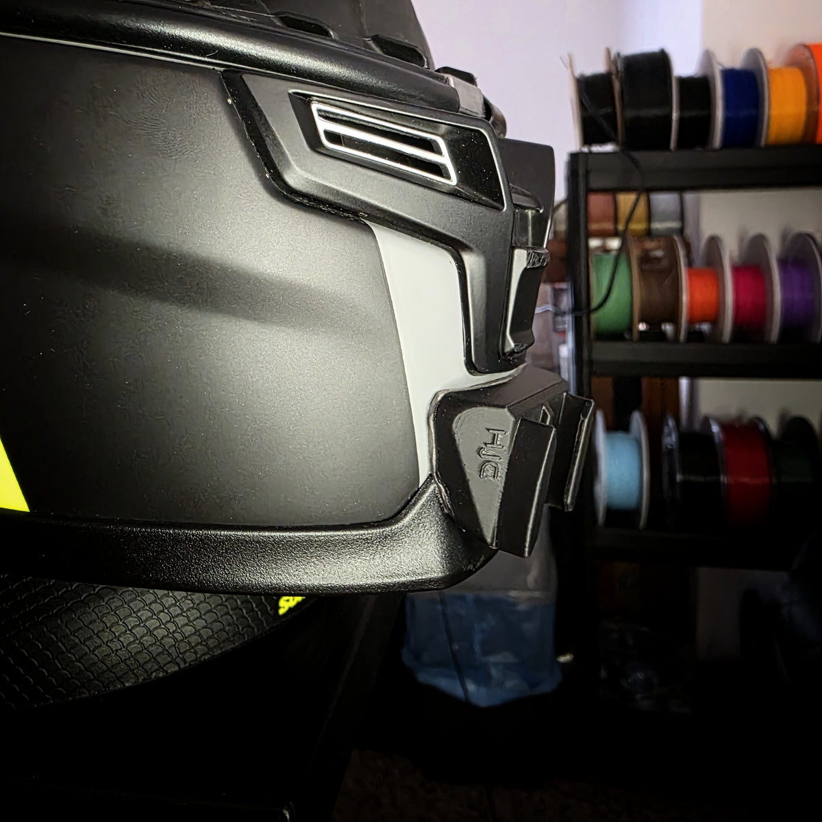 Soporte mentonera GoPro e Insta360 para casco HJC RPHA 70 - vista 2