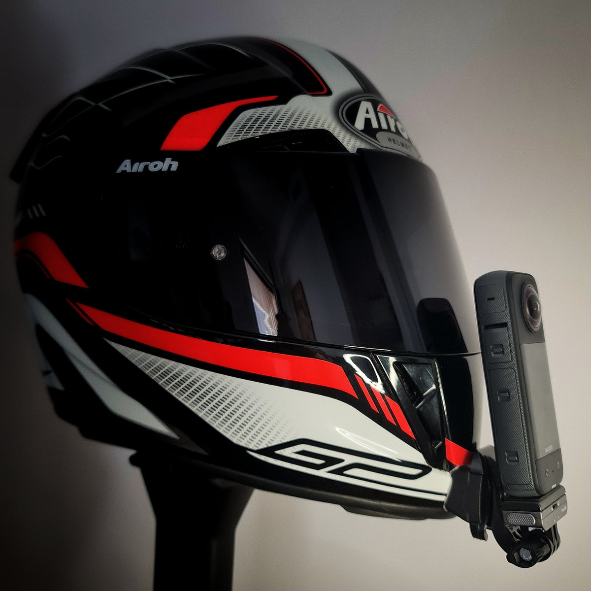 Soporte mentonera GoPro e Insta360 para casco Airoh GP400 - vista 3