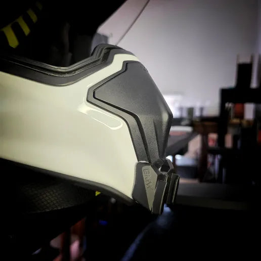 Soporte mentonera GoPro e Insta360 para casco BMW Evo - vista 2