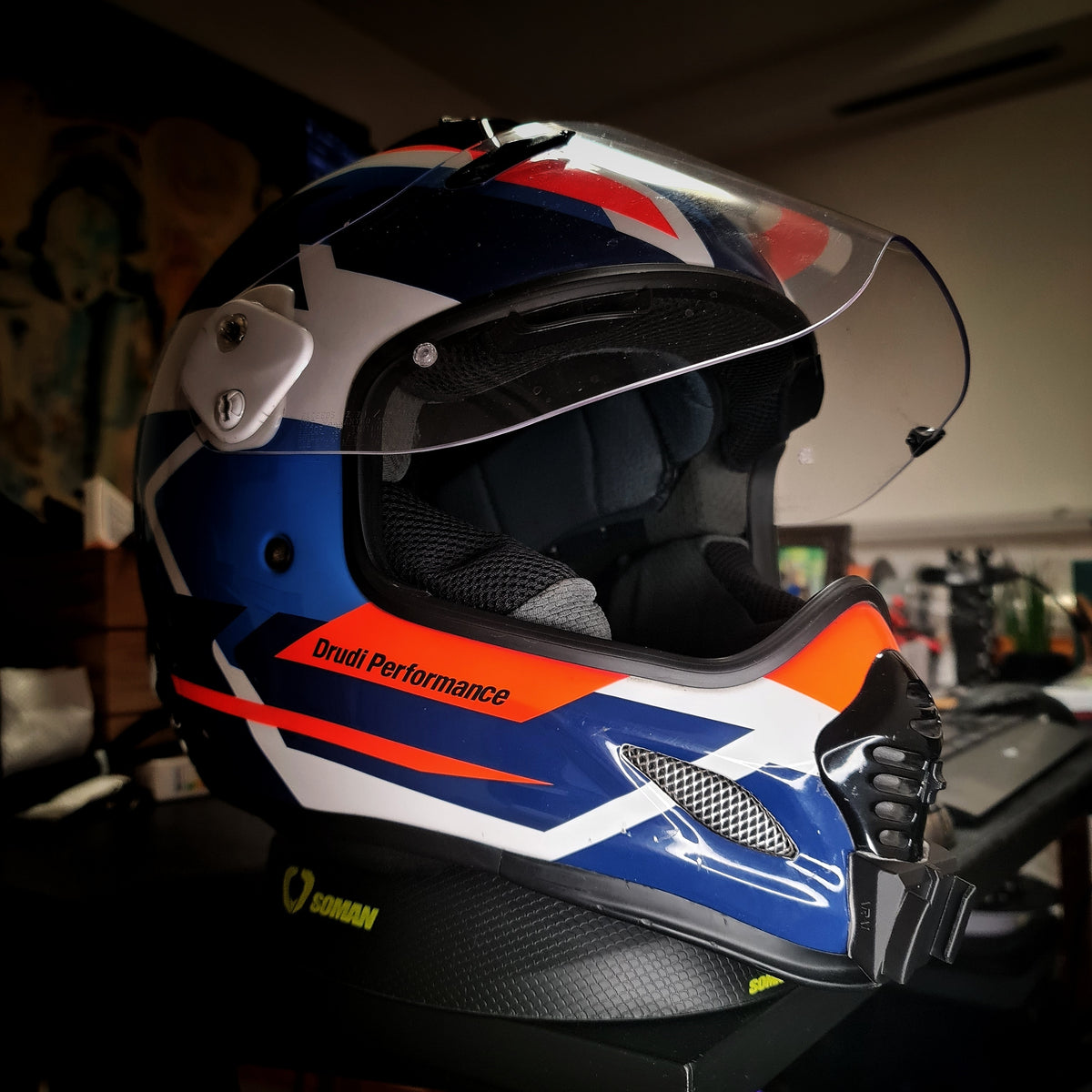 Soporte mentonera GoPro e Insta360 para casco Arai Tour X4 - XD4 - vista 2