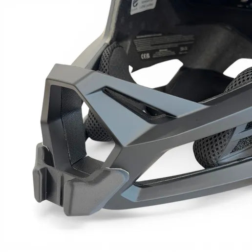 Soporte mentonera GoPro e Insta360 para casco Fox Proframe - vista 2