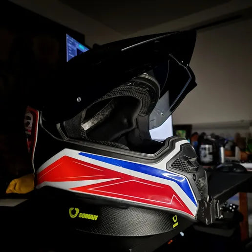 Soporte mentonera GoPro e Insta360 para casco BMW GS - vista 2